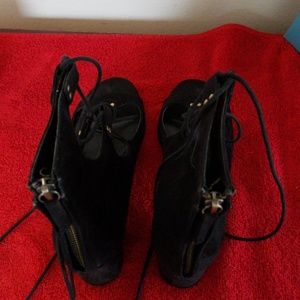 Zara blk sandals sz 39